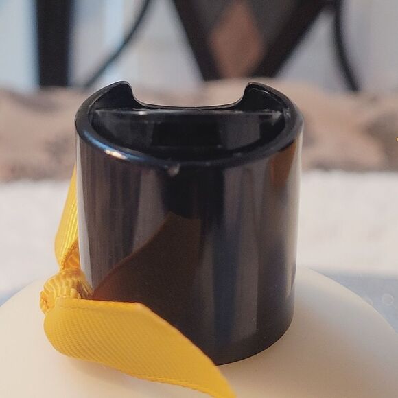 Victorias Secret Bergamot 2 Piece Set Cream Wash and Body Lotion 12 oz Each New - Picture 7 of 8